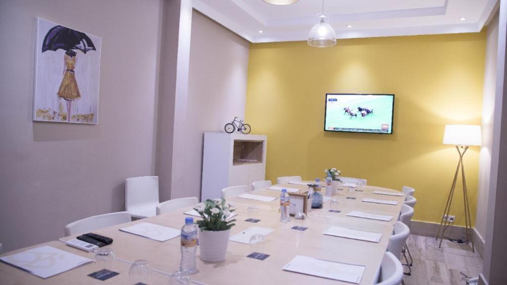 The Best Centric Hotel Нуакшот Екстериор снимка